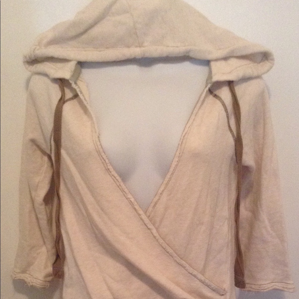 Free People half sleeve Hoodie ✨ - Picture 2 of 5